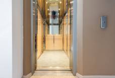 Hotel Chrys - Fahrstuhl Wellnessbereich